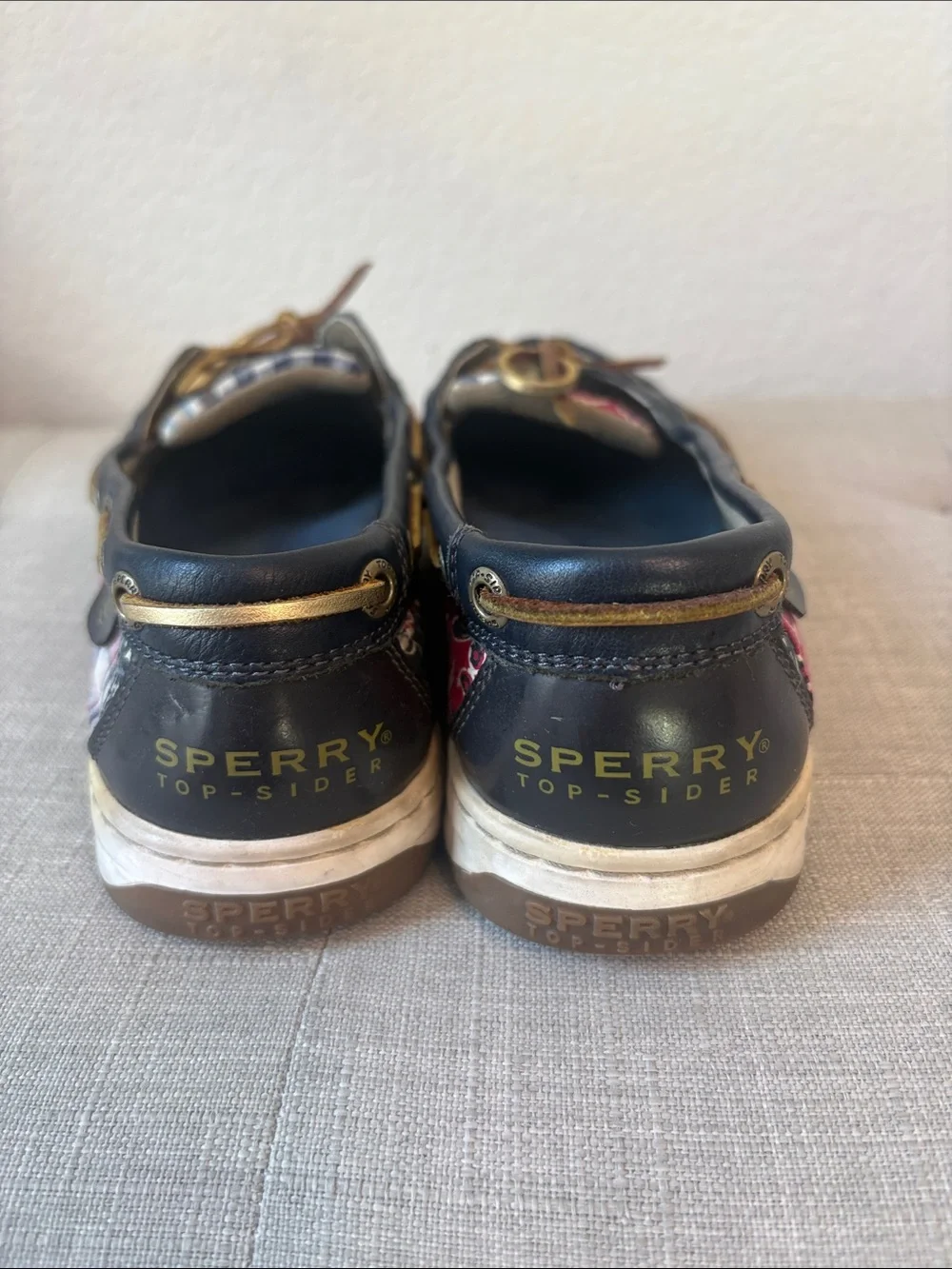Sperry Navy Leather Boat Shoes with Red Plaid & Bandana quilt Accents 8.5